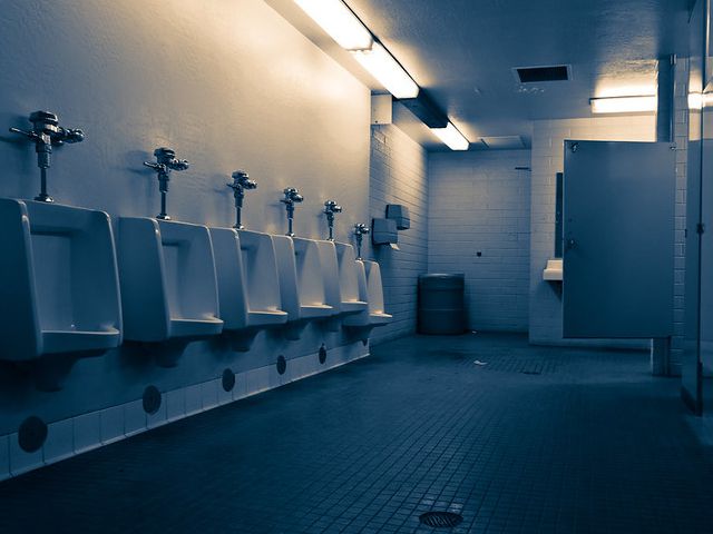 トイレの快適さを守るために知っておきたい水回りの修理と長寿命化の秘訣